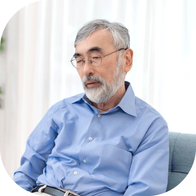 自宅で無気力なじいじの様子